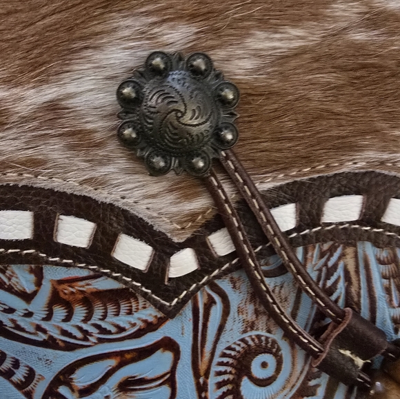 Myra Blue Isle Leather Crossbody Bag - Picture 10 of 12